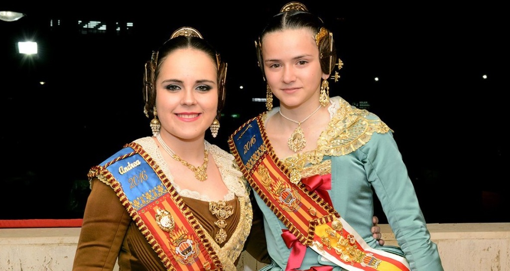 Las Falleras Mayores de Paiporta invitan a la fiesta en la Crida 2016