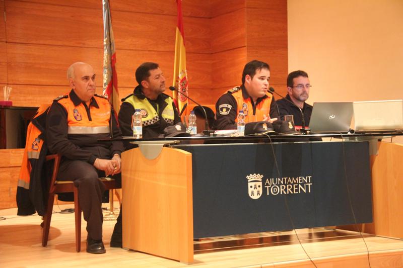 Torrent reúne a las 29 comisiones falleras en una reunión de seguridad