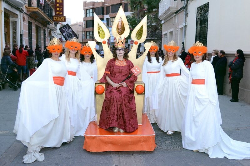 Crítica política, humor y sátira en la Cabalgata del Ninot de Paiporta