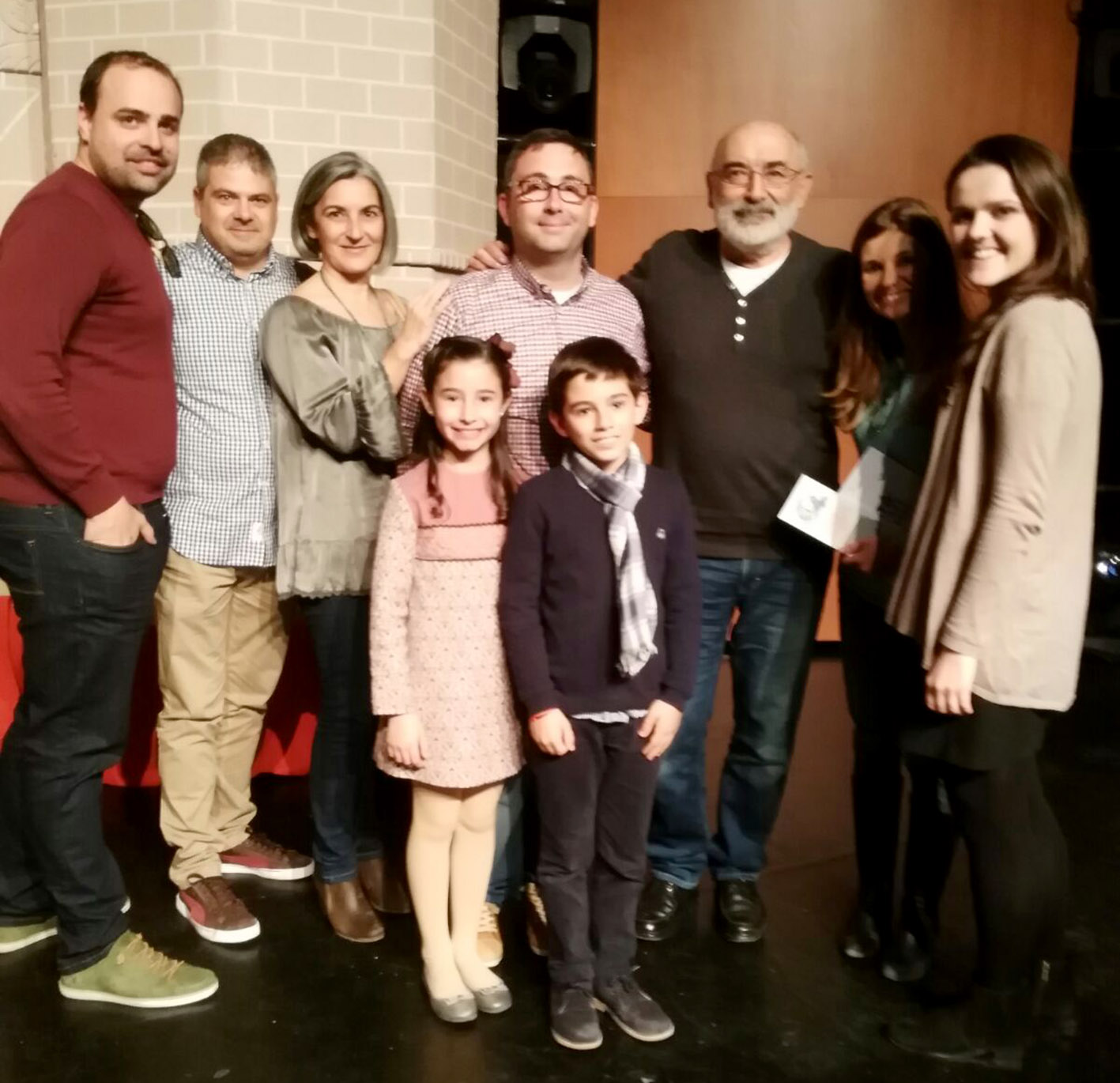 El llibret de la Falla Plaça Cervantes de Paiporta gana el premio Mestre Ortifus a la coherencia