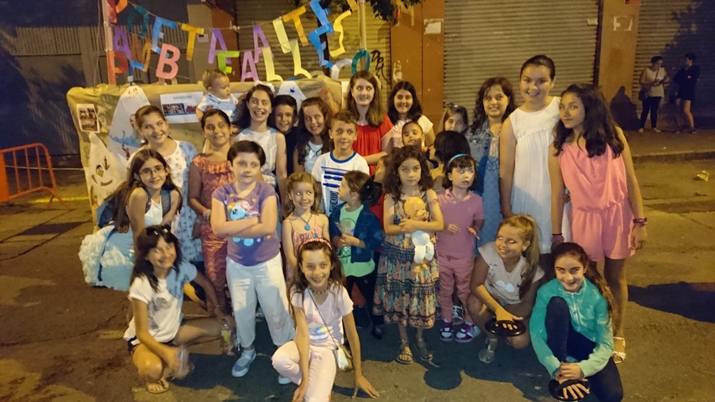 Una hoguera infantil por la UNESCO en la Falla Poeta Altet