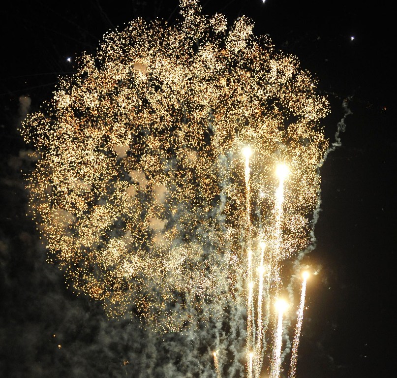 Cultura patrocina 11 castillos de fuegos artificiales para conmemorar el próximo 9 de octubre en los municipios