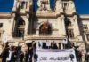 Un centenar de indumentaristas se han manifestado en Valencia
